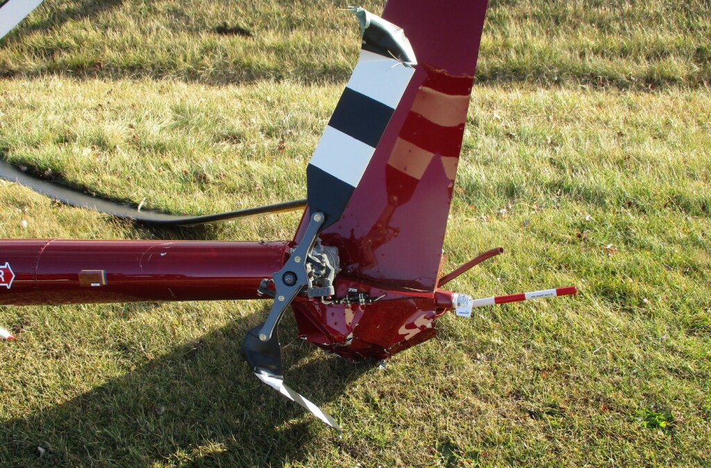 Damaged Tail Rotor of Robinson R44 N3264U (Credit: NTSB)