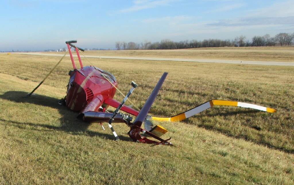 Wreckage of Robinson R44 N3264U (Credit: NTSB)