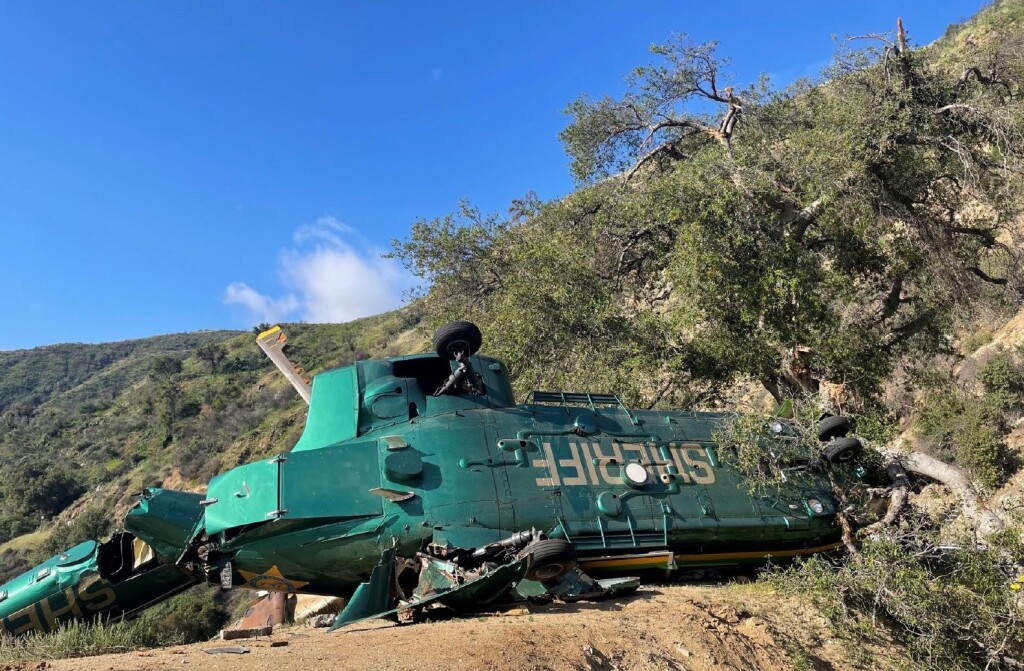 Wreckage of LASD Airbus AS332L1 Super Puma N950SG Air Rescue 5 after a Brownout Accident (Credit: LASD via NTSB)