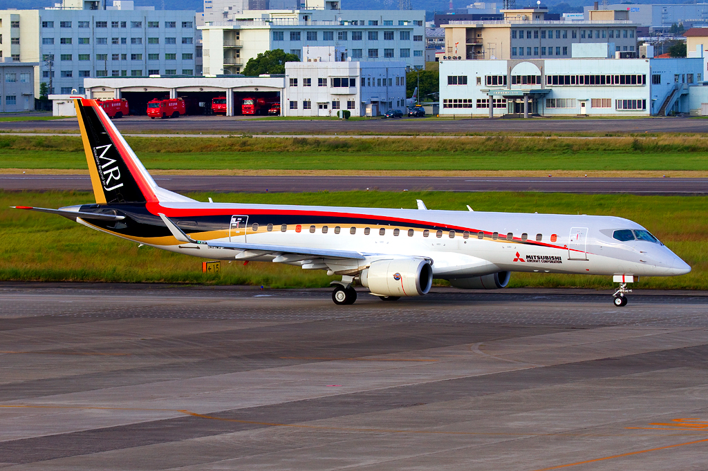 First MRJ Prototype Taxiing in Japan (Credit: CHIYODA I)