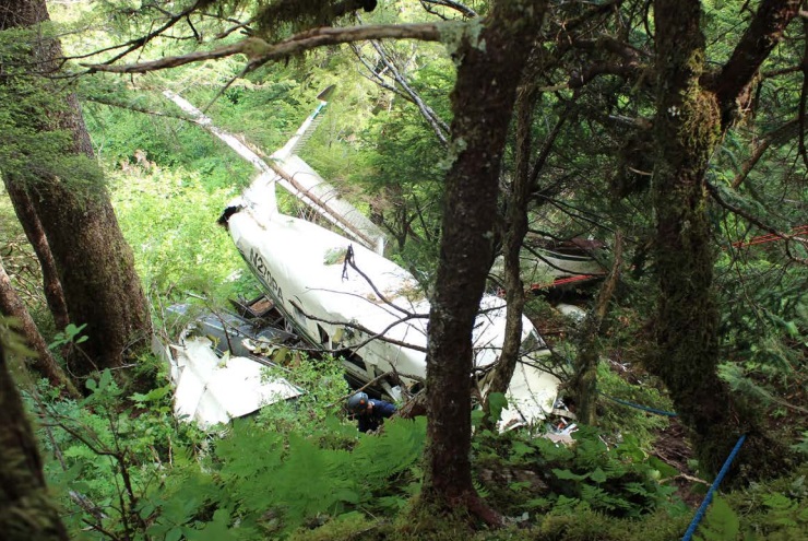 Wreckage of Promech Air de Havilland Canada DHC-3T Vazar Turbine Otter N270PA (Credit: NTSB)