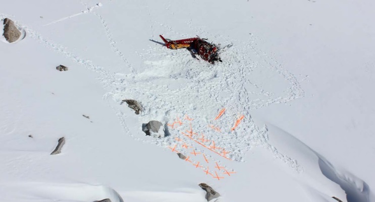 Accident Site of Temsco Airbus AS350B2 N94TH, Denver Glacier, AK (Credit: NTSB)