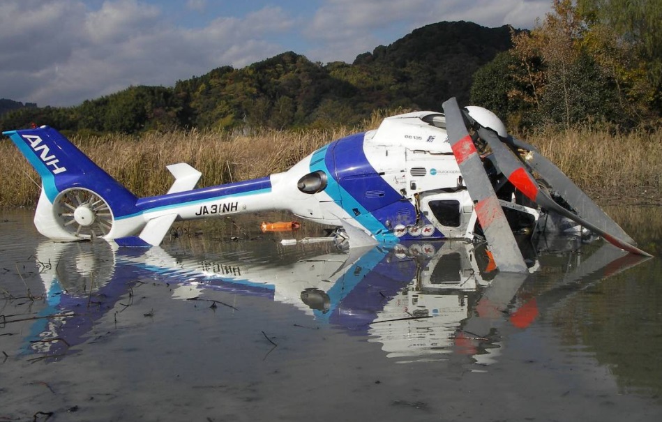 Wreckage of All Nippon Helicopters Airbus EC135T2 JA31NH near Shizuoka Heliport (Credit: JTSB)