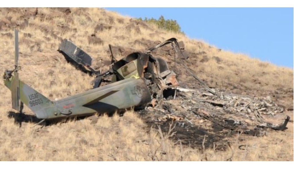 Wreckage of USAF UH-1N 69-6603 at Kirtland AFB, NM (Credit: USAF)