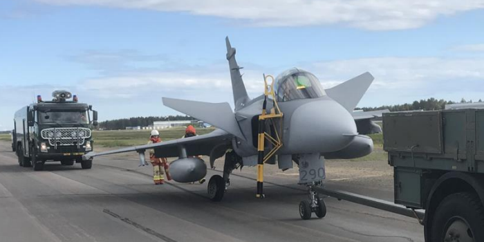 Damaged Swedish Saab  JAS39C Gripen (Credit: Swedish Armed Forces via SHK)