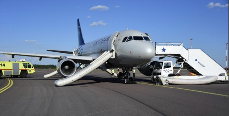 CSA Airbus A319 OK-PET Stopped at Helsinki Airport on 3 August 2018 after Smoke was Reported in the Cabin (Credit: SIAF)