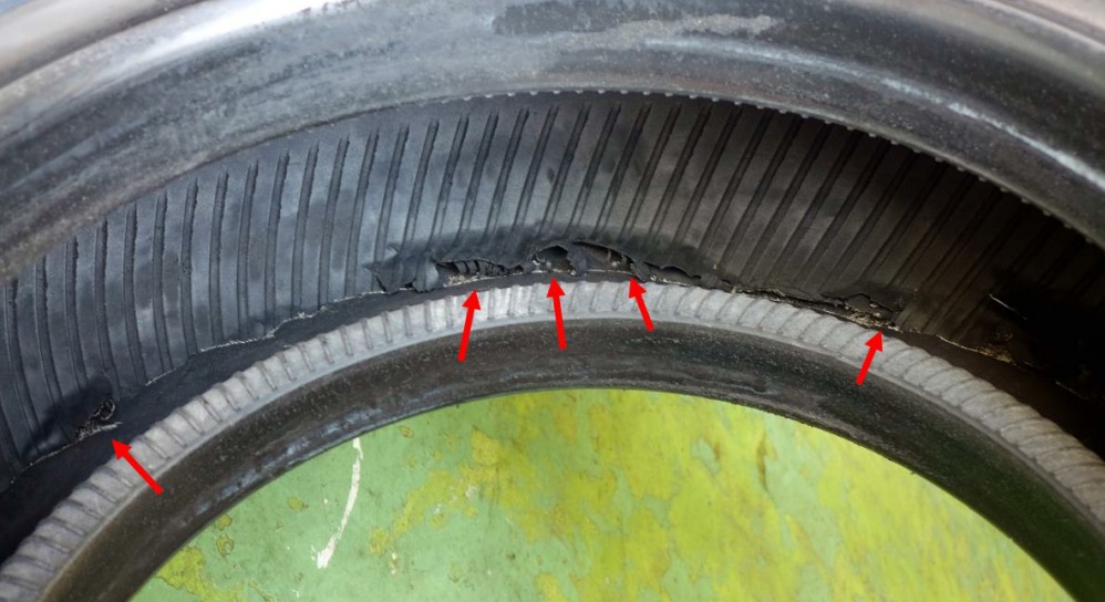 A Continuous Crack Line Along the Interior Shoulders of the Tyre (Credit: TSIB)
