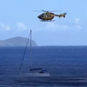 Sécurité Civile SAR Airbus Helicopters EC145 F-ZBQK and Yacht (Credit: witness video) 