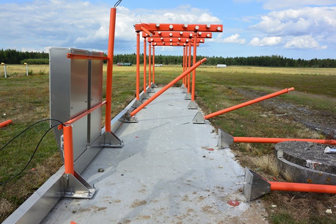 Damage to the Antenna Mast System of the Localiser for Runway 28L (Credit: AIB Denmark)