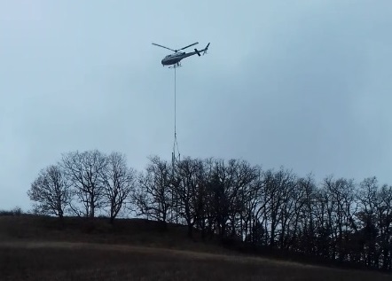 Airplus Hélicoptères Airbus AS350B3 F-GKMQ Filmed Just Prior to the Accident (Credit: BEA)